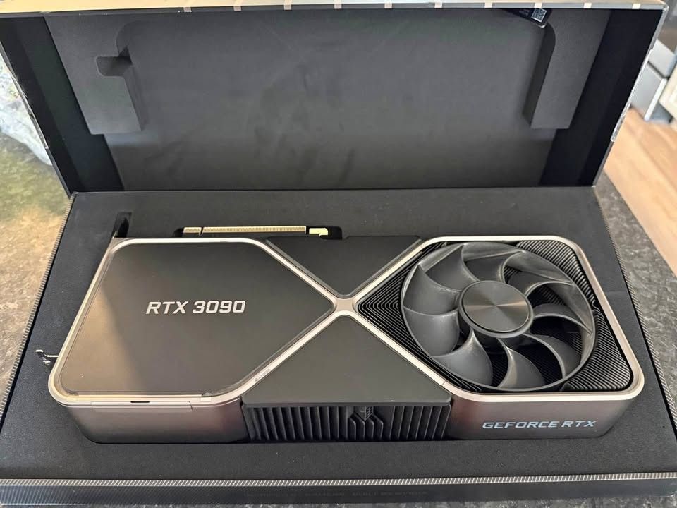 Nvidia GeForce RTX 3090 Founders Edition