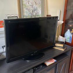 Panasonic LCD TV 37”