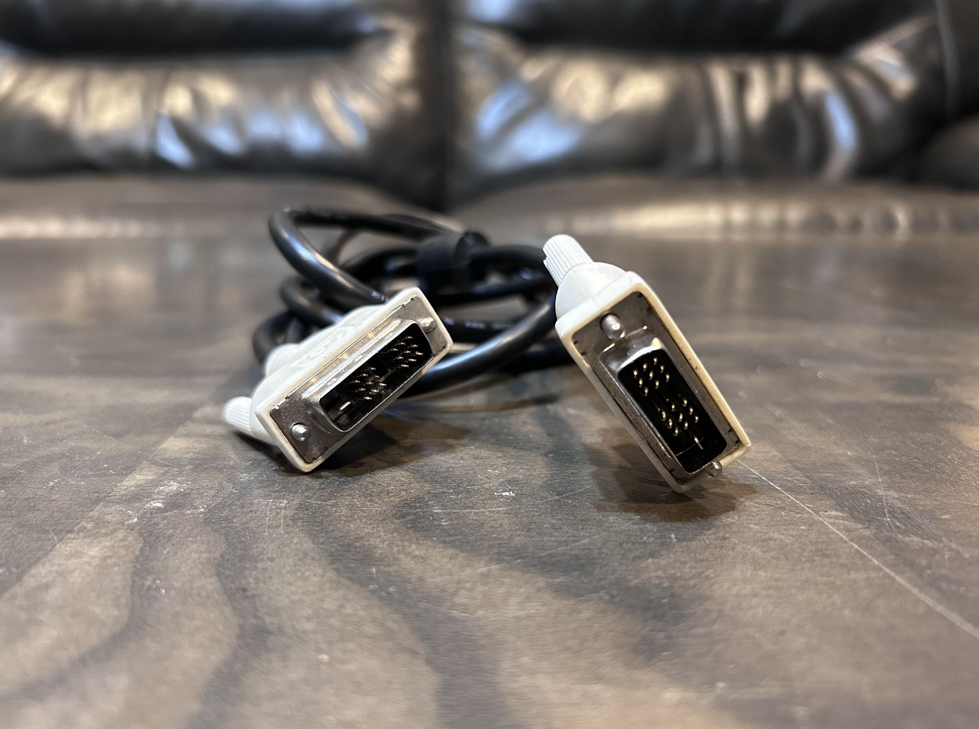DVI / DVI to DVI cable for desktop computer monitor or compatible devices