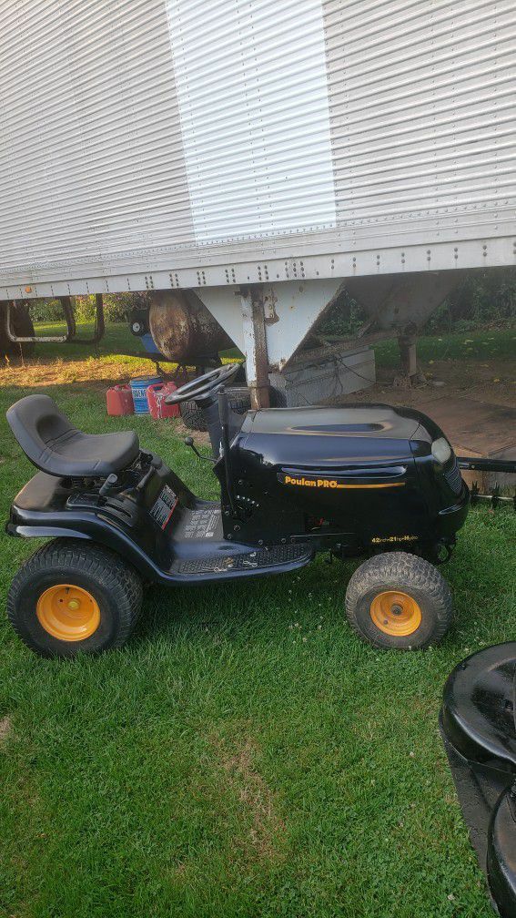 POULAN PRO RIDING MOWER w Attachments for Sale in Quarryville, PA - OfferUp