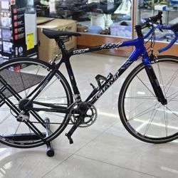 Giant TCR C3 Carbon Fiber Formula One Road Bike