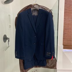 New Suit Navy Blue Never Worn 40S/34W
