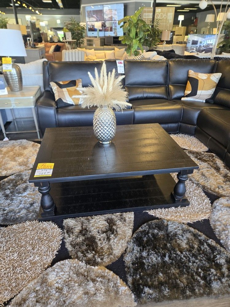 Large Coffee Table $$$398