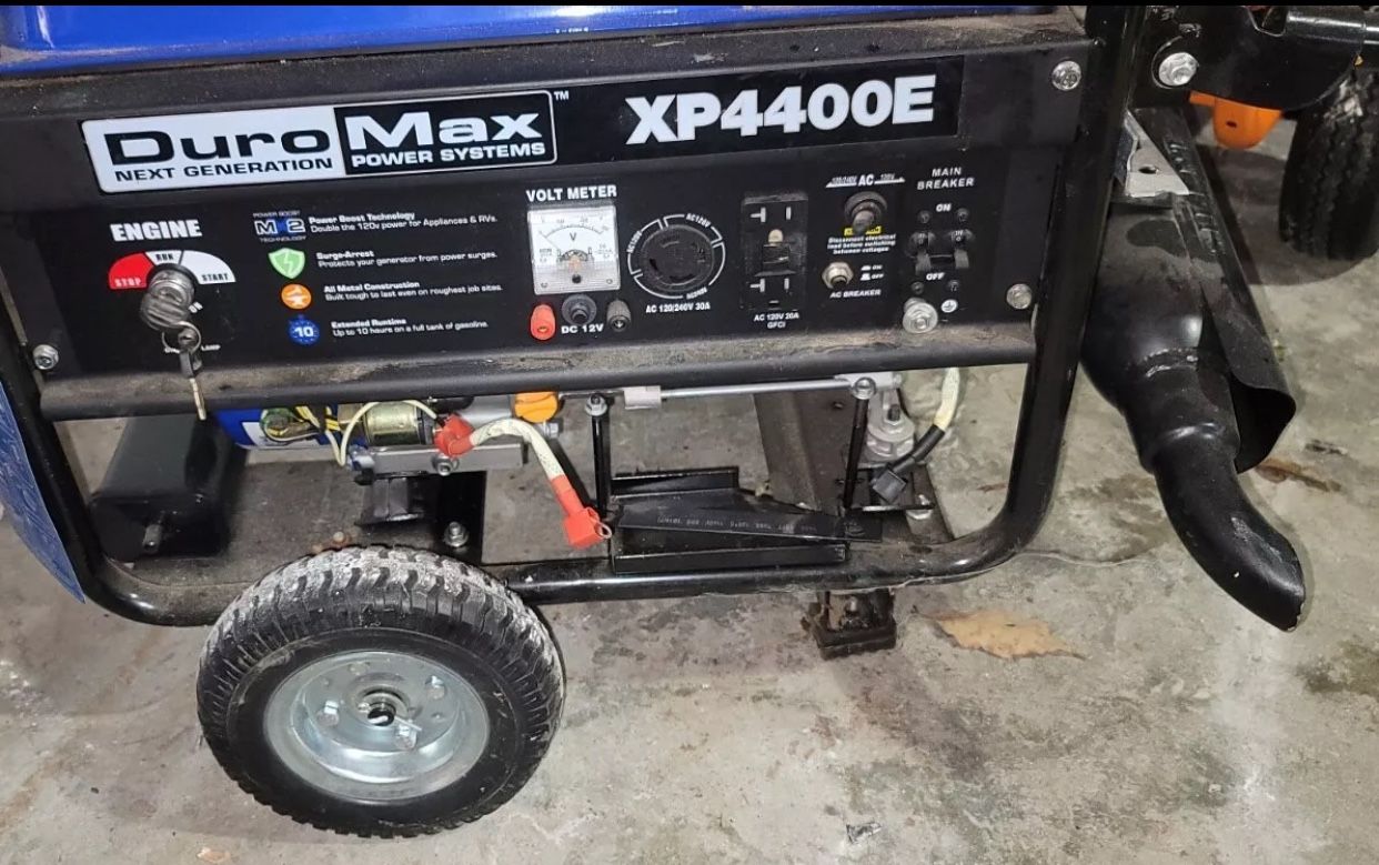 Duromax XP4400E Dual Fuel Genenator