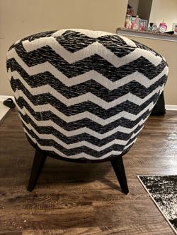 Accent chair