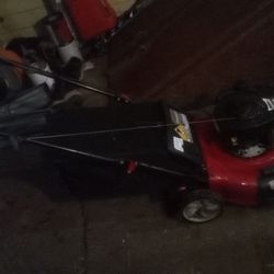Like  New Murray Push Mower With Bagger