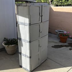 Rubbermaid Storage Cabinet