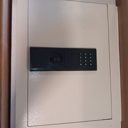 Wall Safe 22x16