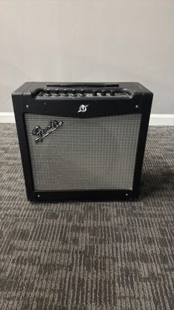 2010 Fender Mustang ii Guitar Amp