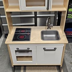 Toddler Kitchen 