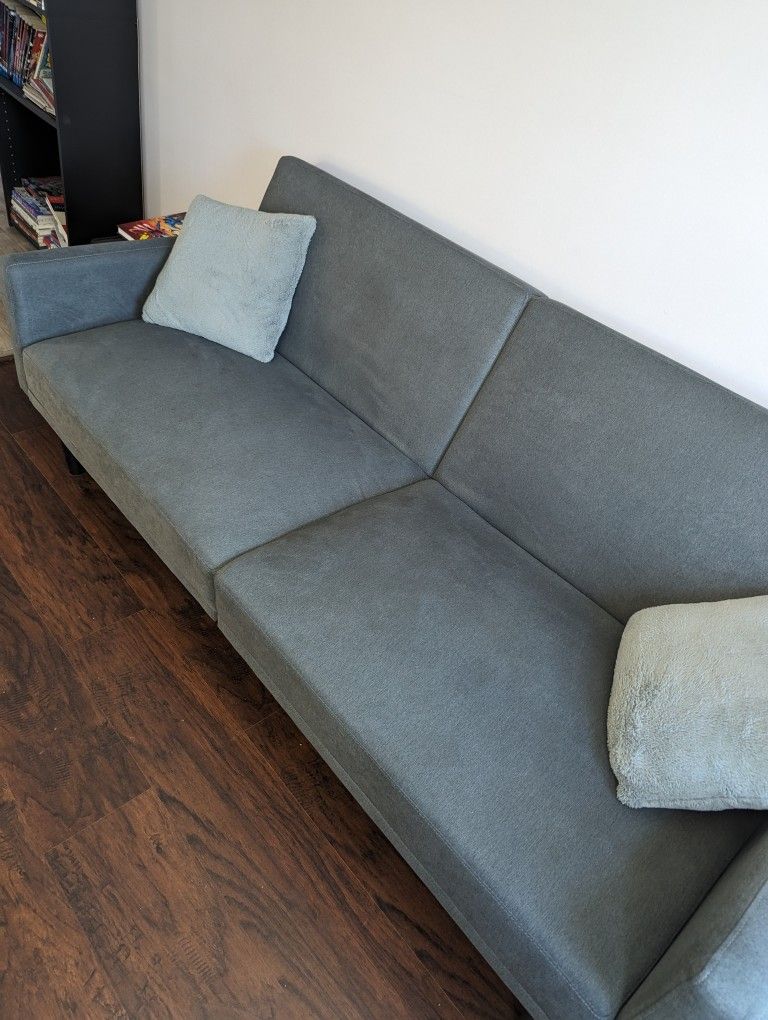 Couch / Futon