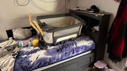 Baby crib