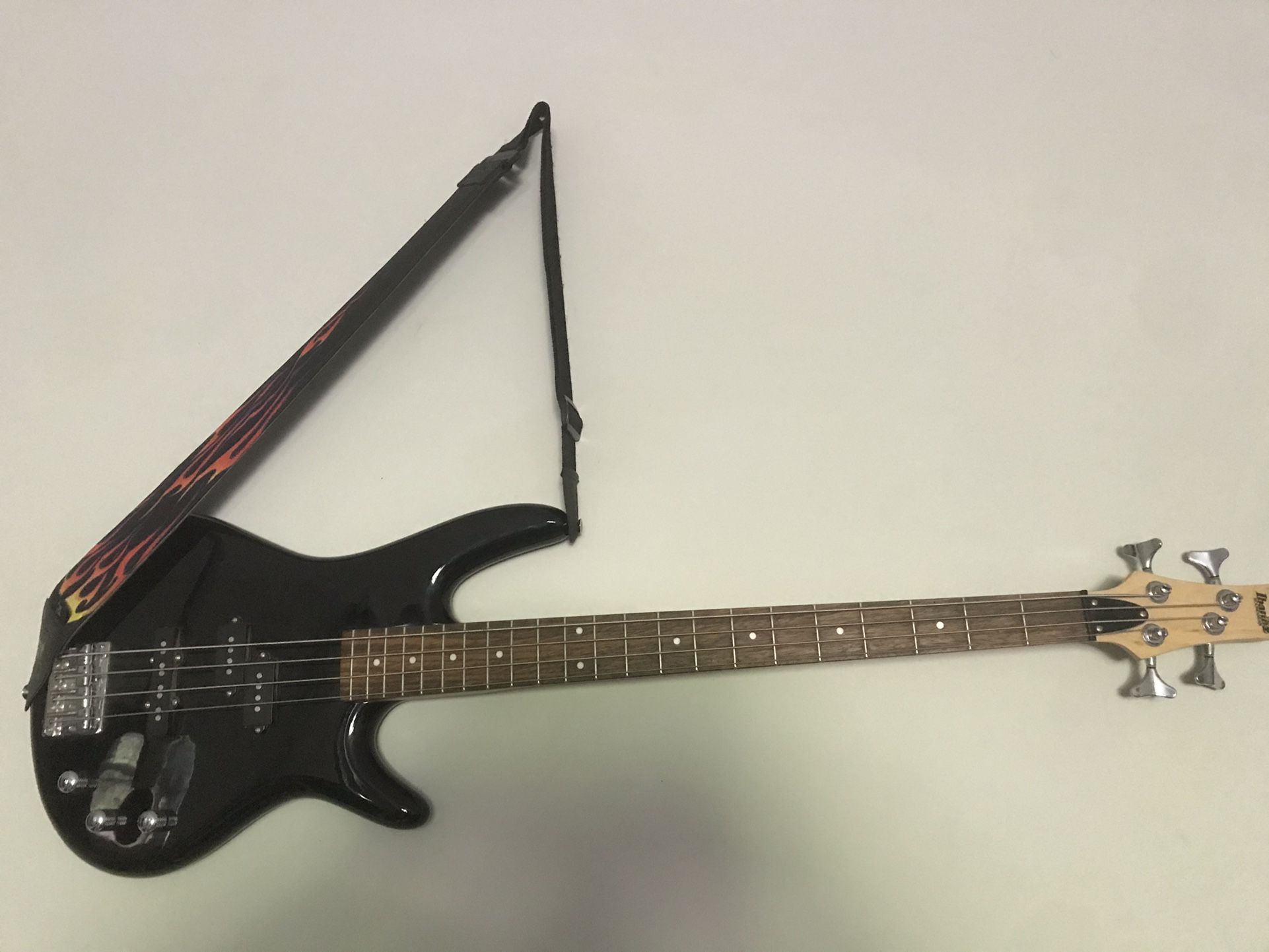 4 String Bass Ibanez