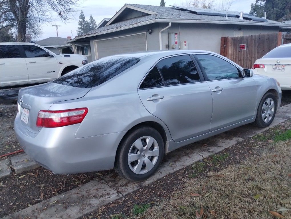 2009 Toyota Camry for Sale in Visalia, CA - OfferUp