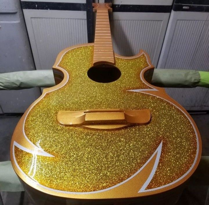 Custom Fortaleza Guitars Bajoquinto