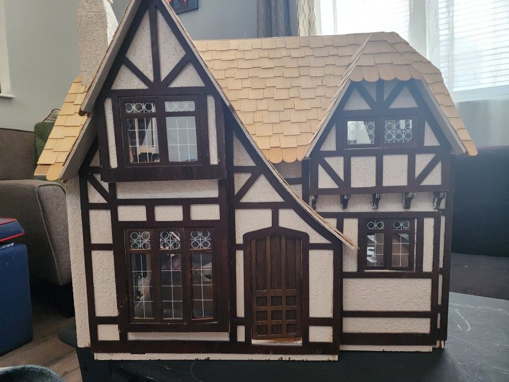 ANTIQUE Victorian Doll House