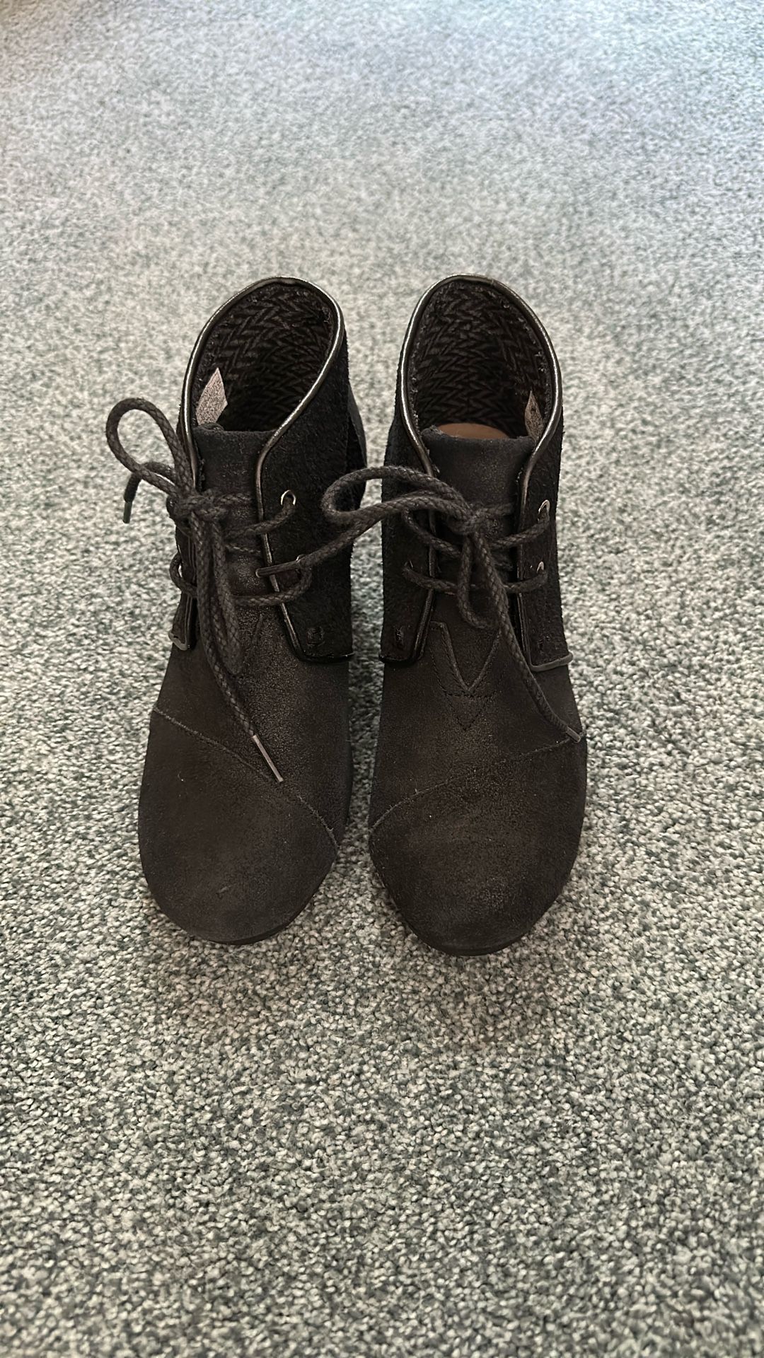 New Women’s Toms Wedge Boots Size 6 Black
