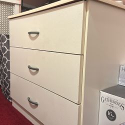 White 3 Drawer Dresser 