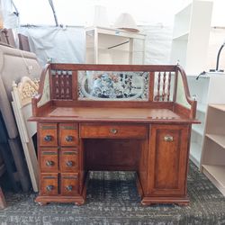 Pulaski 1970's Vintage Maple Apothecary Desk With Leather Top $ 380 Obo!
