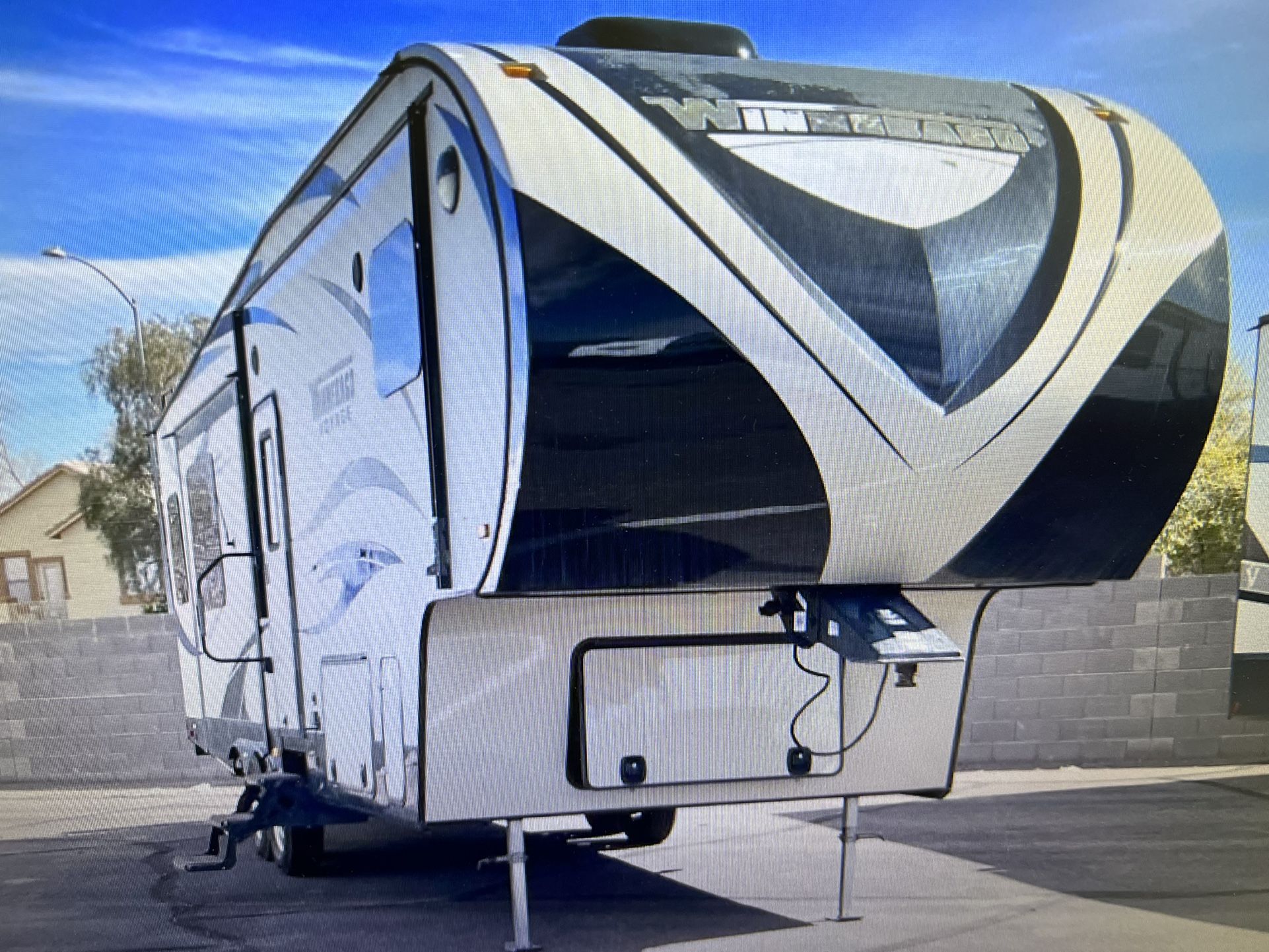 2015 VOYAGER 29FWRSS