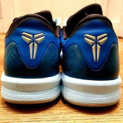 Kobe Venomenom 4 Size 11