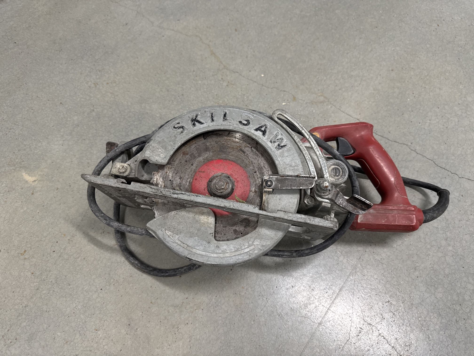 SKILSAW 7-1/4" Circular Saw (for parts or repair)