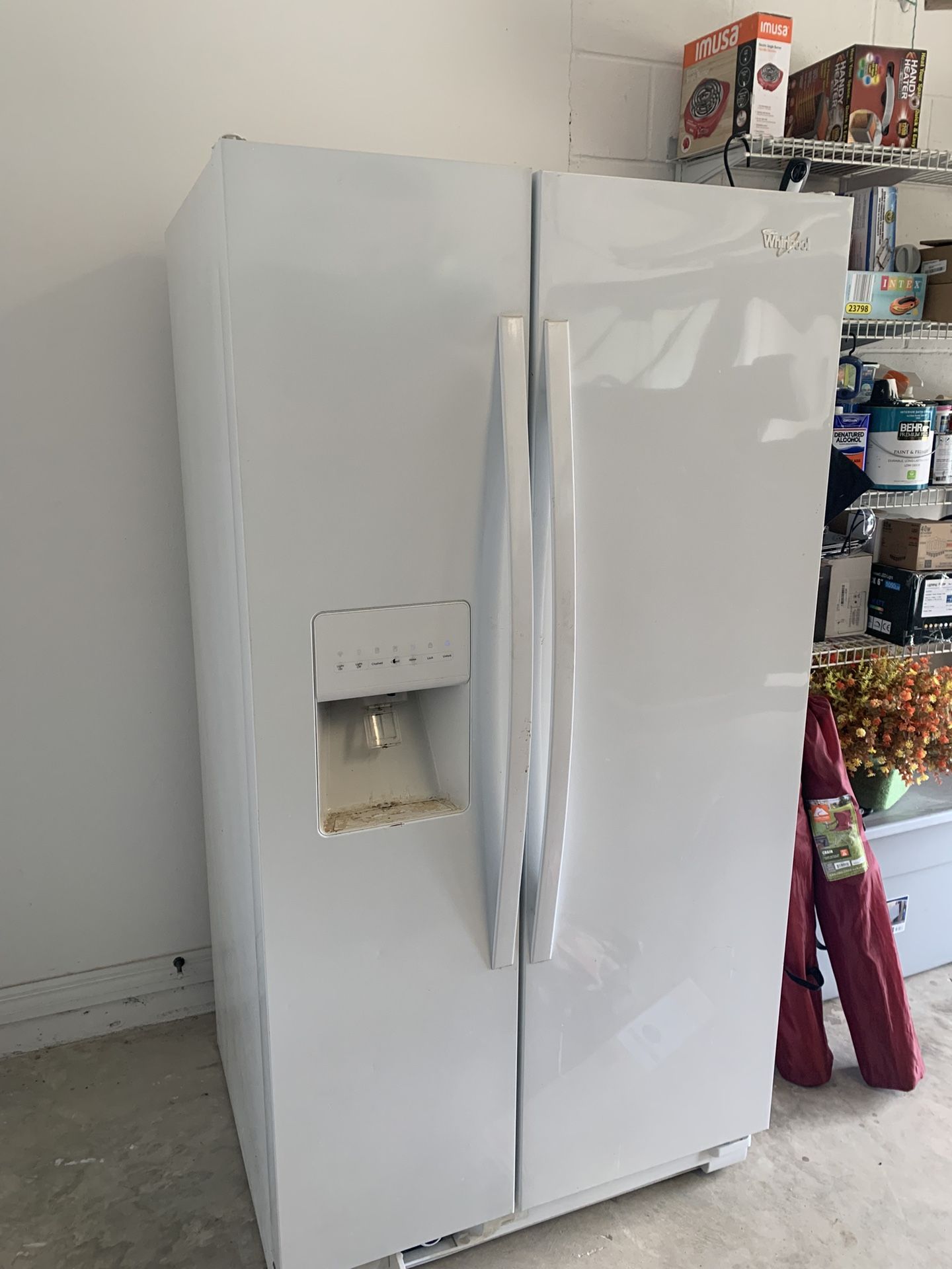 WHIRLPOOL SIDE BY SIDE 36” REFRIGERATOR WITH ICE MAKER AND WATER DISPENSER
