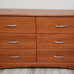 Wood Dresser With 6 Drawers 