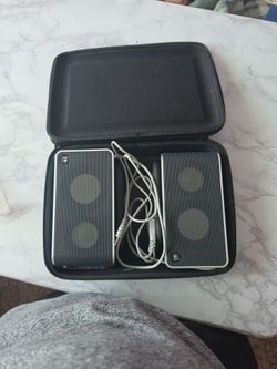 Portable computer speakers