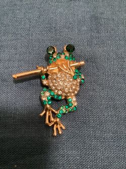 Adorable Golden Betsey Johnson Frog W/ Flute Brooch/Pendant W/ Sparkling Green, White & Black Rhinestones