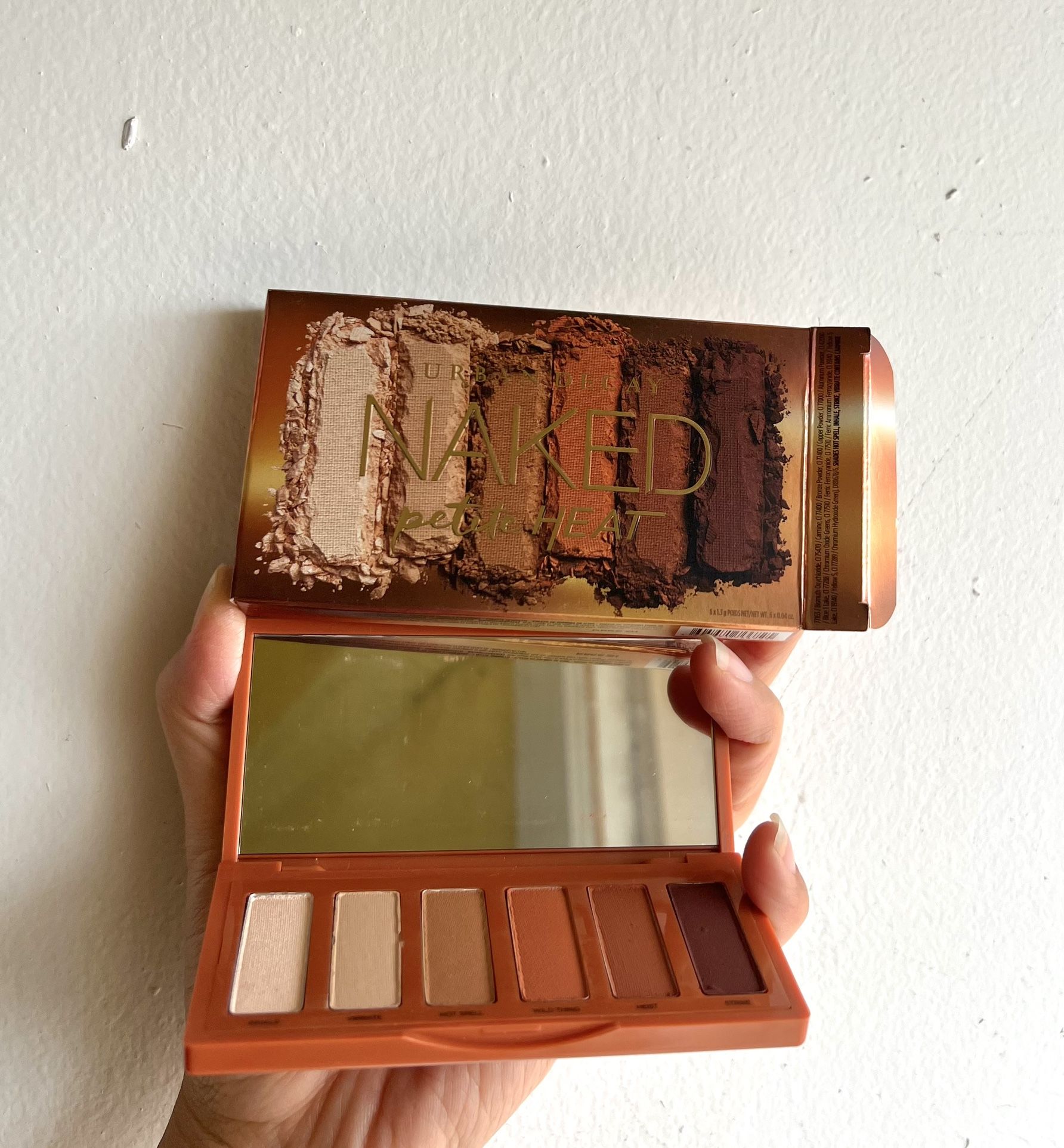 Urban Decay Naked Petite Heat Mini Eyeshadow Palette 6 Colors Brand New In Box