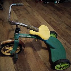 John Deere Ride-On Tricycle ERTL Steel Frame Rubber Wheels Chrome Fender Vintage