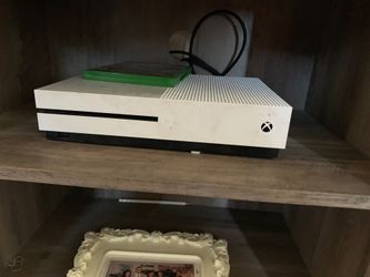 Xbox 1 eith madden and ww2 COD