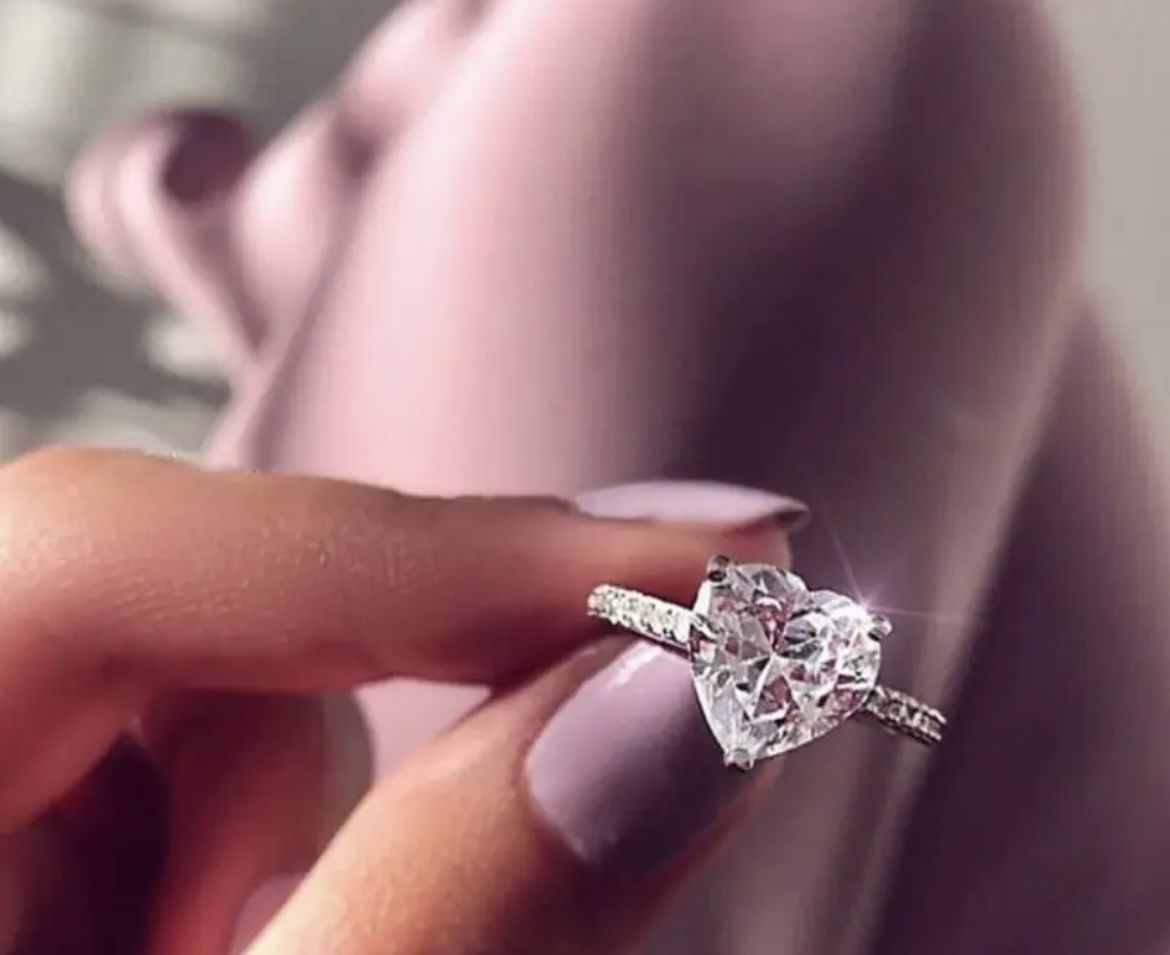 Gorgeous Lab Created Diamond Heart Wedding Ring Silver Plated Size 5-11