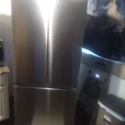 Samsung Smart Fridge One Year Old