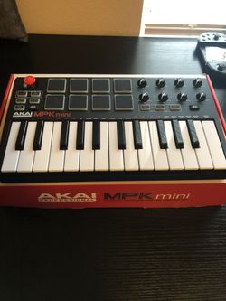 Akai Professional Mini | MPC Essentials Hybrid 3 (Wobble)