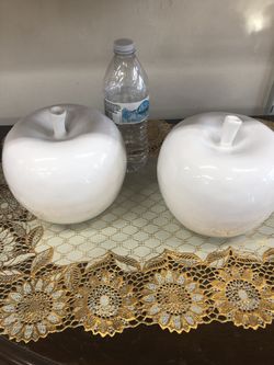 Ceramic apples