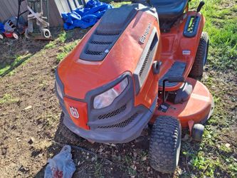Harsavani riding mower with bagger