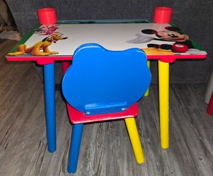 Mickey Mouse Toddler Art Desk