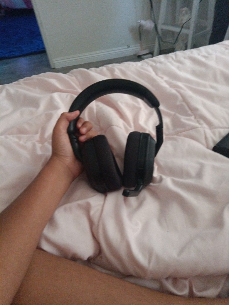 Wireless Xbox Headset With USD To Put In