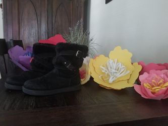 Guess Boots size 5 1/2