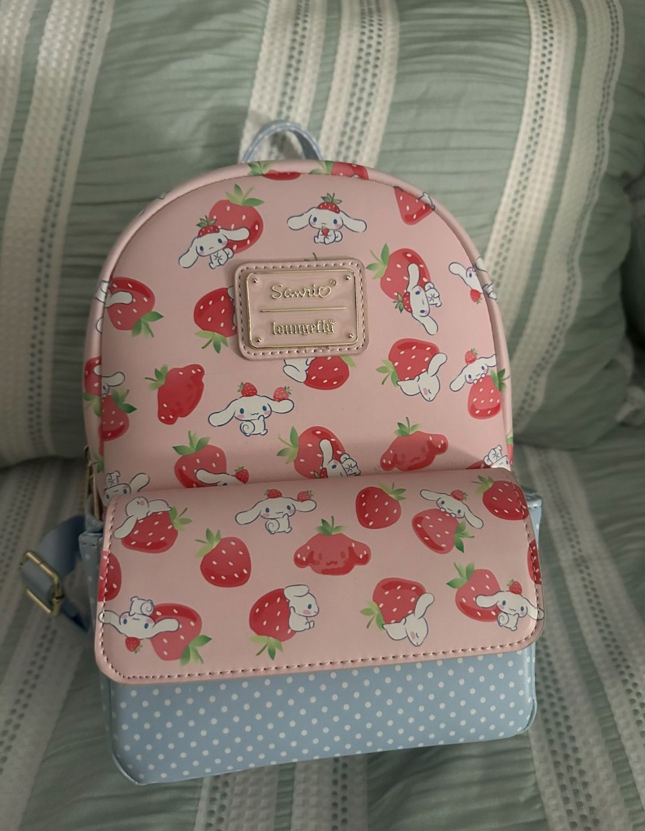 Sanrio Strawberry Cinnamonroll Loungefly