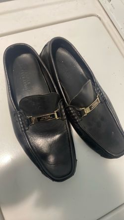 Dress shoes