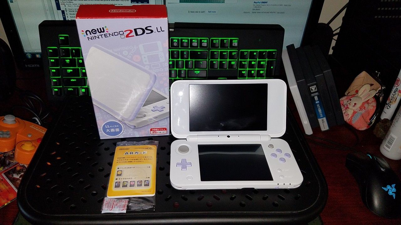 Nintendo 2DS XL Lavender Japan Exclusive