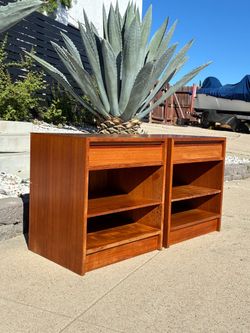 Mid Century Modern MCM Danish Modern Teak Nightstands Pair Set Of Two
