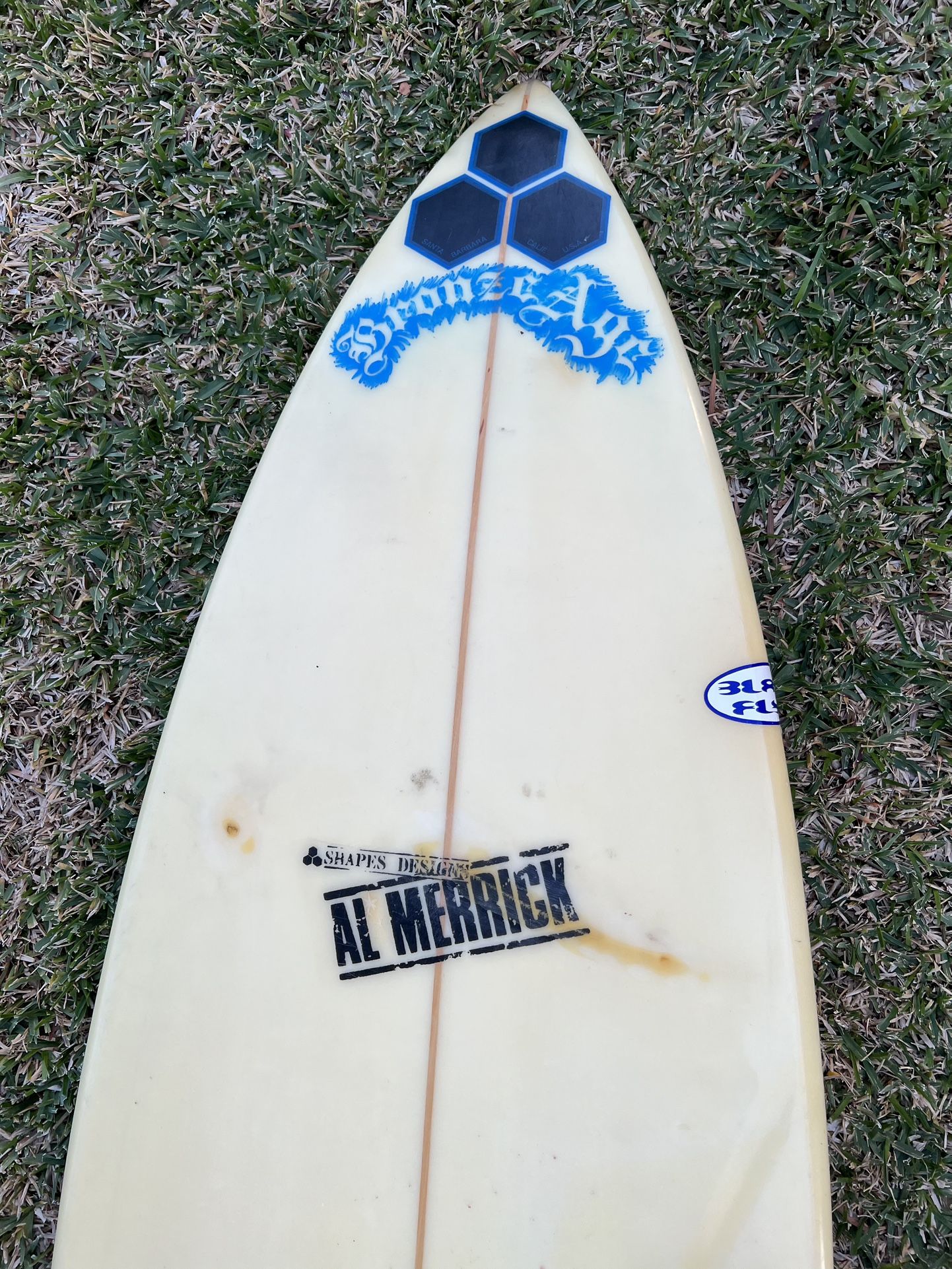 Surfboard 6’9” Al Merrick 3 Fins 2 Bags