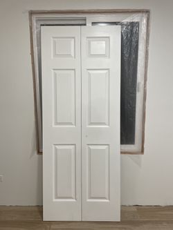 32” x 80” Wood Grain Solid Core BiFold Doors