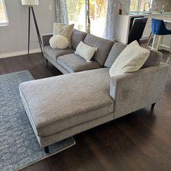 2 Piece Sectional Couch 