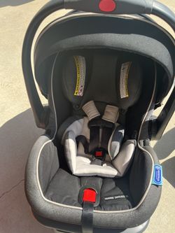 Graco Infant Car seat