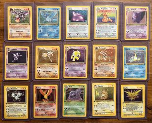 Pokemon Fossil complete 1st edition set LP/NM
